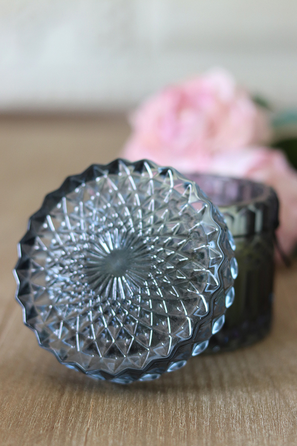 OD RĘKI Crystal, elegancka świeca w szkle, niebieski, wy.8.5x8.5cm 