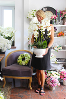 cudowny storczyk Ellana w pięknej białej donicy, wys.70cm