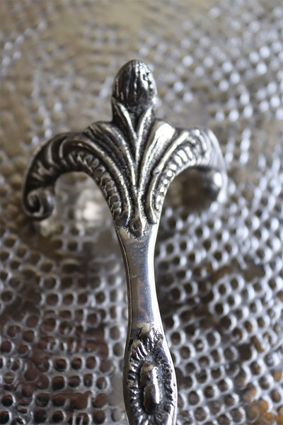 OD RĘKI posrebrzane koziołki pod sztućce, Pałacowe, 6 sztuk