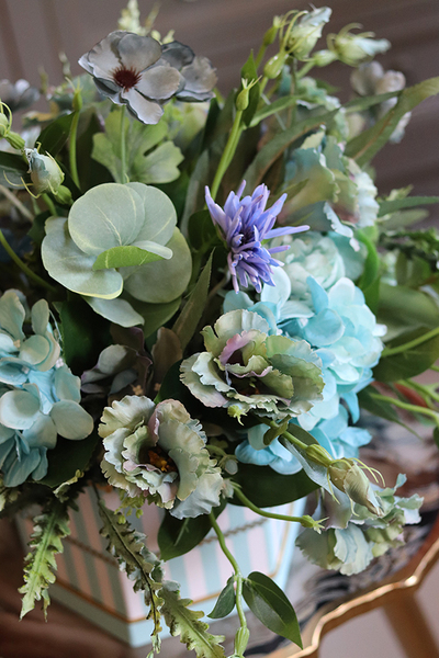 Geliano Blue, efektowna turkusowa kompozycja w pudełku, wys.45cm