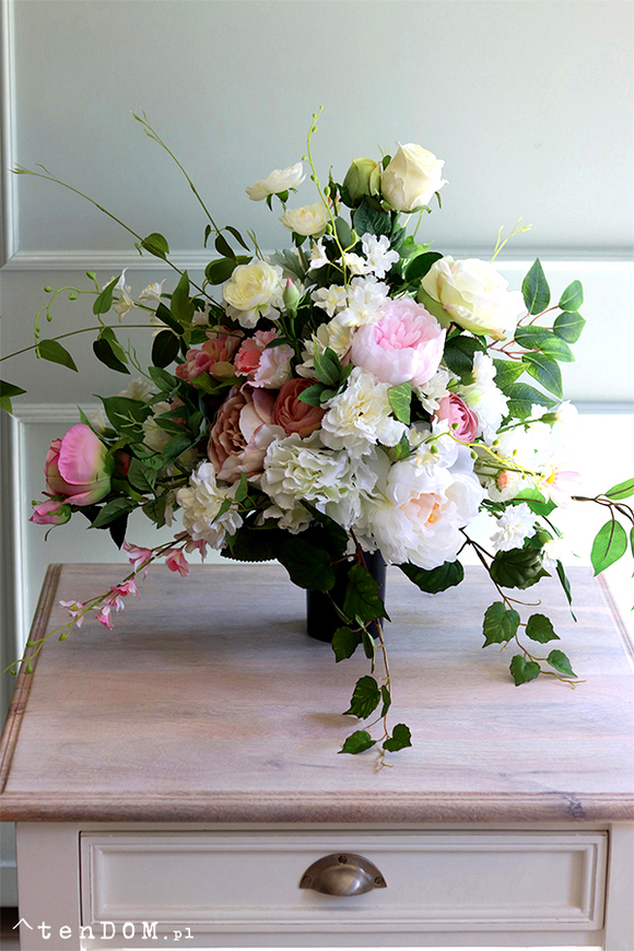 Karolitta, komplet dekoracji nagrobnych, kompozycja + bukiet