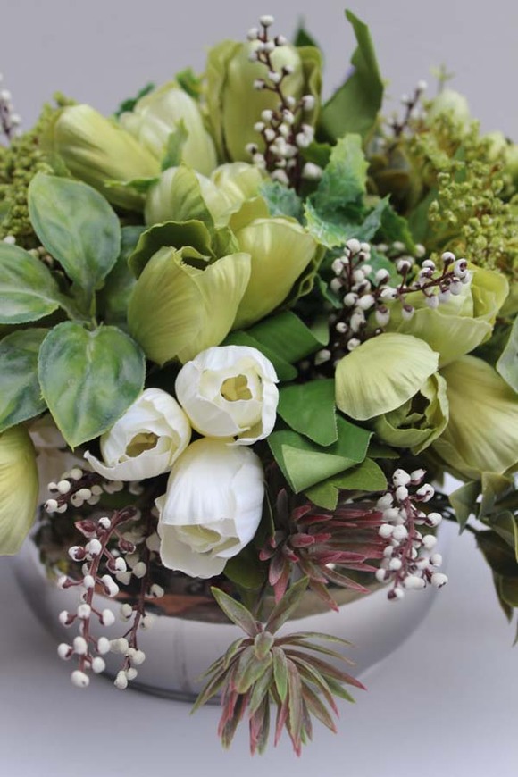 Doskonała Harmonia, dekoracja kwiatowa w srebrnym naczyniu, wys.24cm