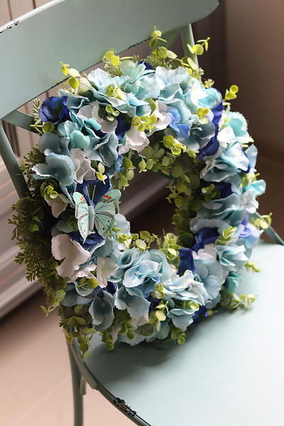 dekoracyjny niebieski wianek kwiatowy, Belata, śr. 42cm