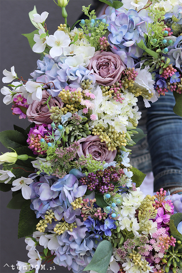 atrakcyjny wielki kwiatowy wianek, Czarująca Wiosna, śr.60cm   