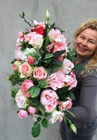 Naomi kompozycja kwiatowa w popielatym naczyniu, dł.60cm