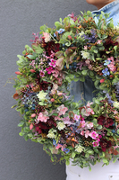 atrakcyjny kwiatowy wianek, Jollena, śr.47cm