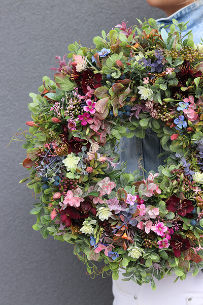 atrakcyjny kwiatowy wianek, Jollena, śr.47cm