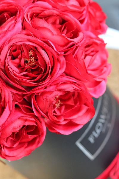 elegancki flowerbox na prezent, Pokochaj Mnie, wys.36cm