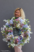 atrakcyjny wielki kwiatowy wianek, Czarująca Wiosna, śr.60cm   