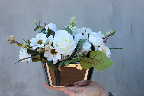 bogata kompozycja kwiatowa w ekskluzywnym naczyniu Infinity 2, 18x28cm