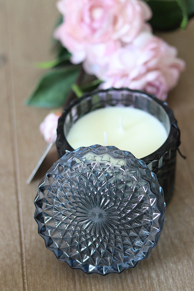 OD RĘKI Crystal, elegancka świeca w szkle, niebieski, wy.8.5x8.5cm 