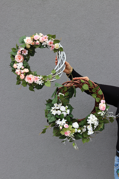 Leonida, subtelny wianek na drzwi, śr.30cm