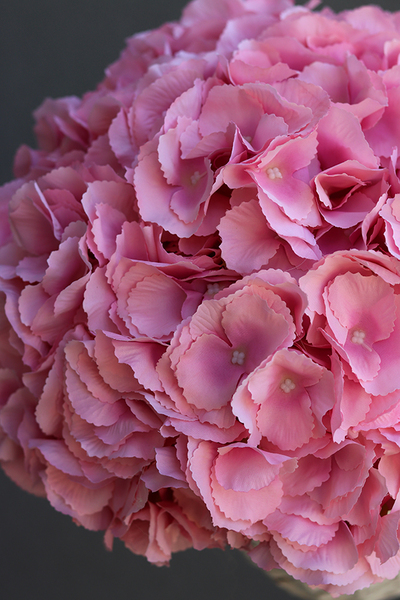 Cleo, kosz z różowymi hortensjami, wym.32x35cm