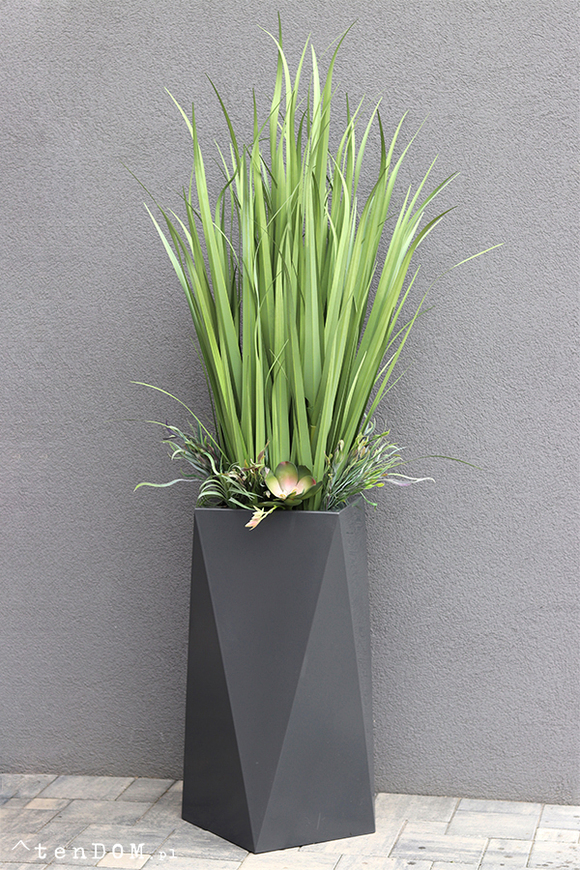 kompozycja Nevis Design 2, Trawy & Sukulenty w szarej donicy, wys.175cm