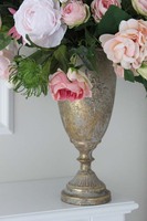Estera, kompozycja w złotym metalowym pucharze, wym.85x78x56cm