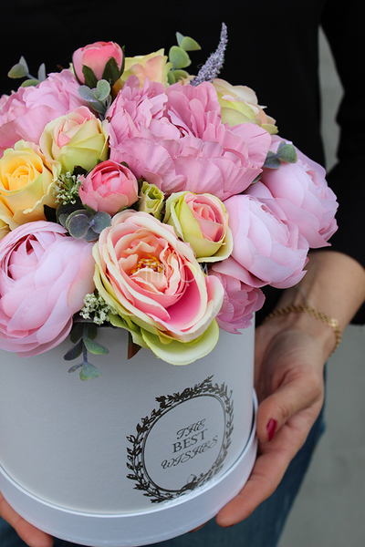 kompozycja kwiatowa / bukiet Flowerbox Kolory, wys.26cm