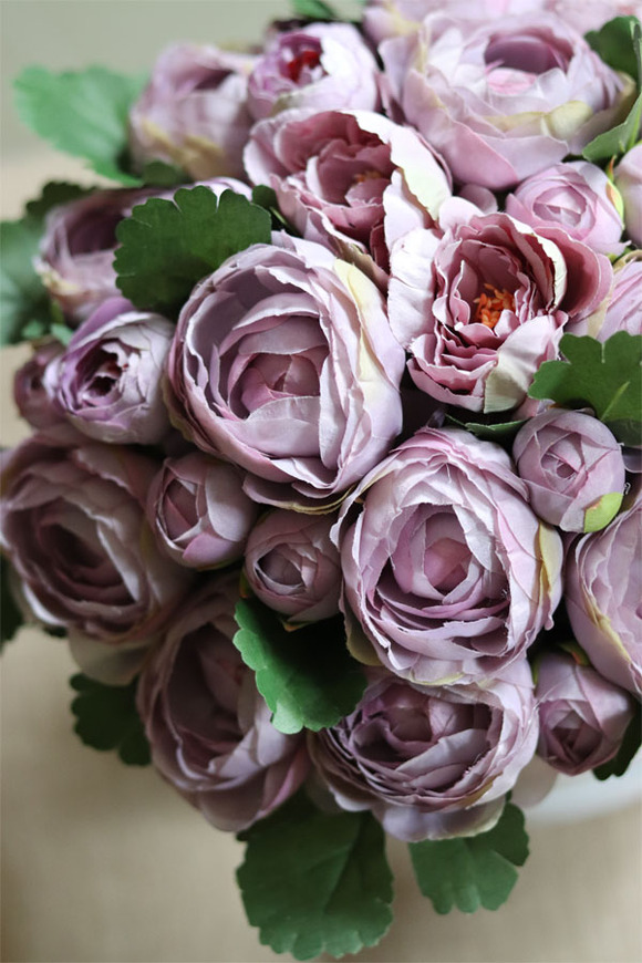 Pudrova Fantazja, efektowny flowerbox z pełnikami, wys.29cm