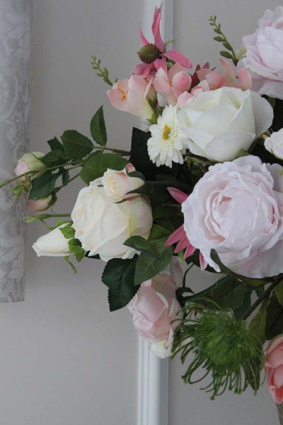 Estera, kompozycja w złotym metalowym pucharze, wym.85x78x56cm