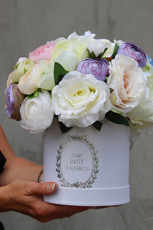 The Best Wishes kompozycja kwiatowa / bukiet Flowerbox wys.29cm, szer.27cm