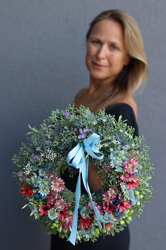 bogaty wianek Margerytki Lavender Delina, śr.37cm