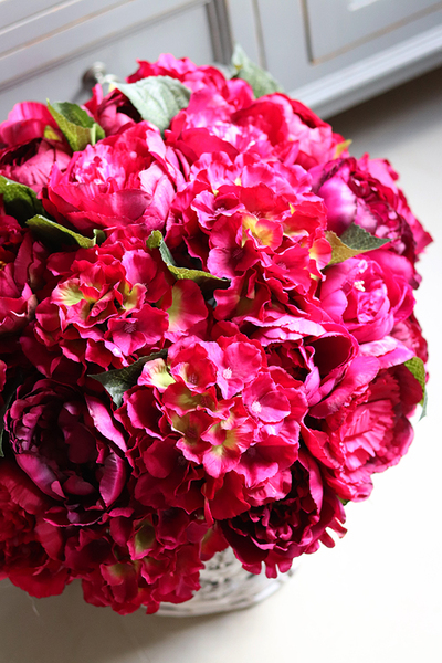 bogaty kosz z peonią i hortensją, Amarant, wys.50cm 