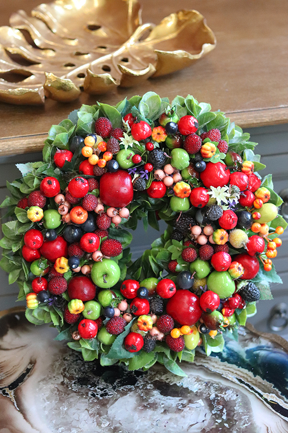 dekoracyjny wianek z owocami, Radość Jesienią, śr.30cm