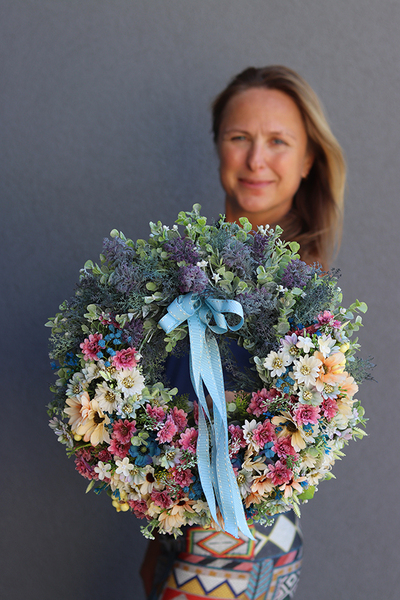 bogaty wianek Margerytki Lavender Lux, śr.40cm 