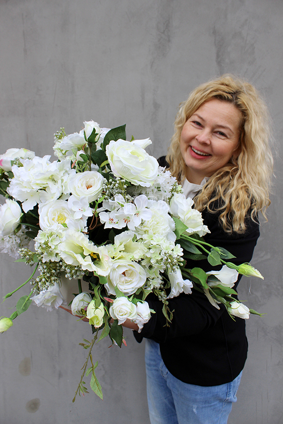 Beate Exclusive kompozycja kwiatowa / bukiet wys.38cm, śr. kwiatów 60cm