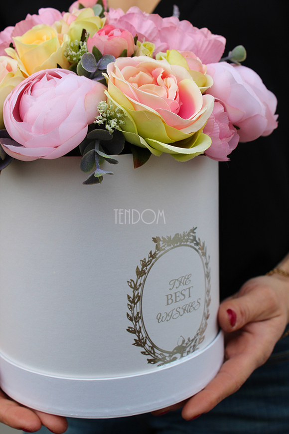 kompozycja kwiatowa / bukiet Flowerbox Kolory, wys.26cm