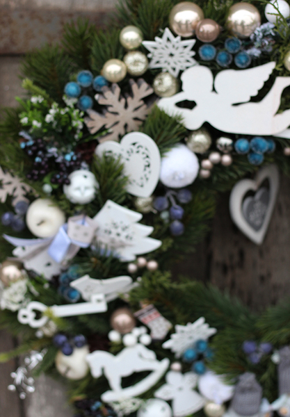 biało - niebieski bożonarodzeniowy wianek Serce, śr.50cm   