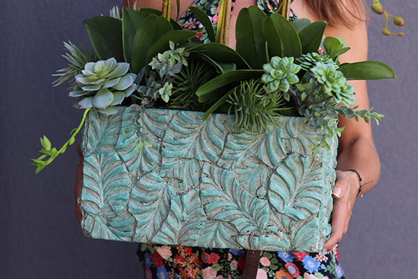 Belonata, sztuczny storczyk z sukulentami w ceramicznej donicy Siena, wys.82cm