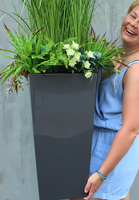 Gabriela sztuczna trawa z sukulentami w szarej donicy, wys.150cm