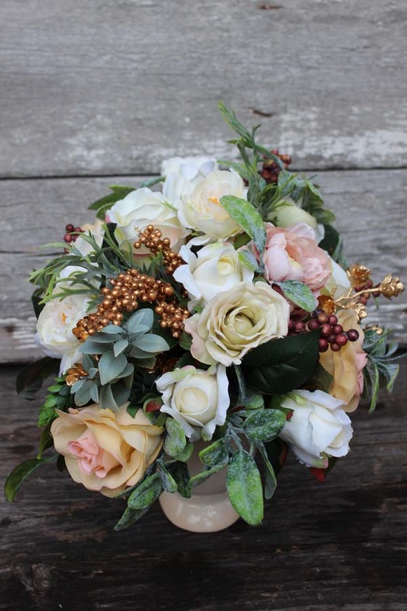 kompozycja kwiatowa w stylowym naczyniu Złota Dekoracja, wys.30cm