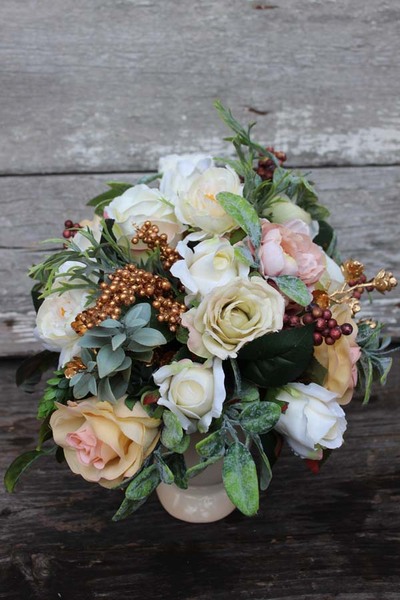 kompozycja kwiatowa w stylowym naczyniu Złota Dekoracja, wys.30cm