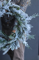 elegancki zimowy wianek na drzwi, Ośnieżony, śr.50cm