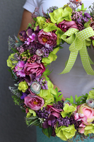 kwiatowy wianek na drzwi Makutra Violet, śr.40cm