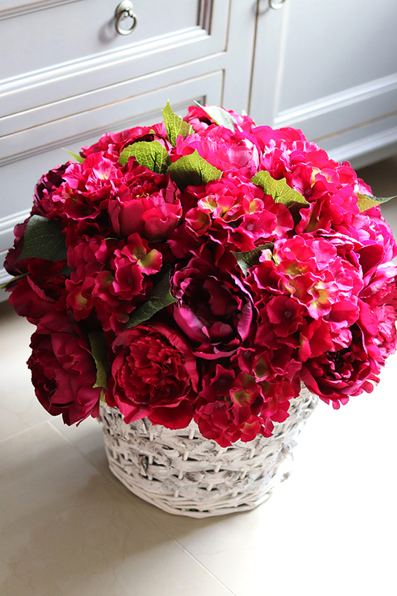 bogaty kosz z peonią i hortensją, Amarant, wys.50cm 
