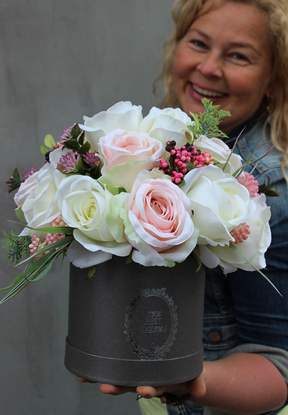 flowerbox Klotilde, kompozycja kwiatowa / bukiet, wys.29cm