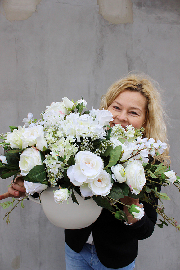 Beate Exclusive kompozycja kwiatowa / bukiet wys.38cm, śr. kwiatów 60cm