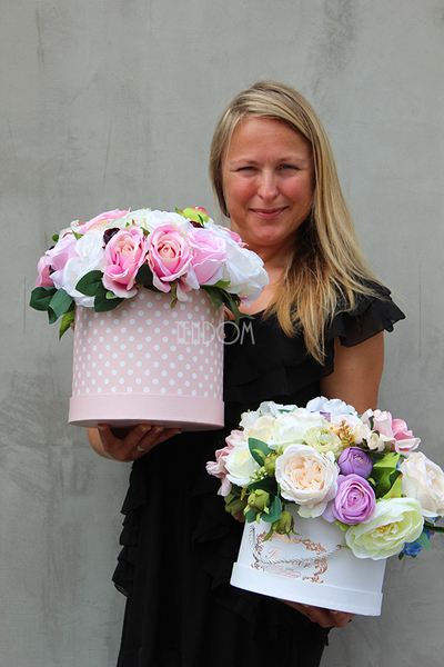 The Best Wishes kompozycja kwiatowa / bukiet Flowerbox wys.29cm, szer.27cm