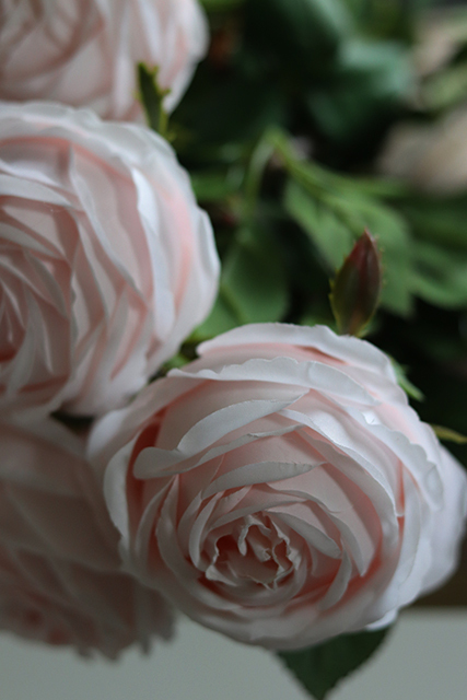 bukiet 5-ciu sztucznych jasnoróżowych róż, Elegance, dł.64cm