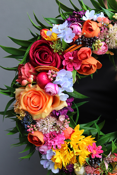 Egzotyczna Wielkanoc, bajecznie kolorowy wianek śr. 35/45cm z liścmi