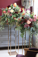 Jasmina Flowerstand, zachwycająca dekoracja kwiatowa na stojaku, mniejsza, wym.126x60cm