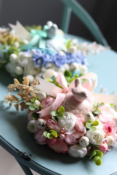 Pastel Birds, wielkanocny mini-stroik z porcelanowym ptaszkiem, różowy, wym. 12x16cm