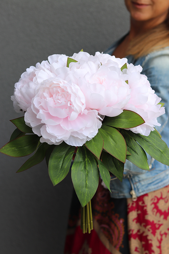 Aura, bukiet jasnoróżowych peonii wys.38cm