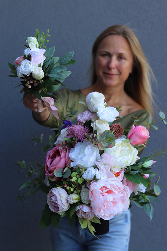 Beggia, bukiet z różami, wys.20cm 