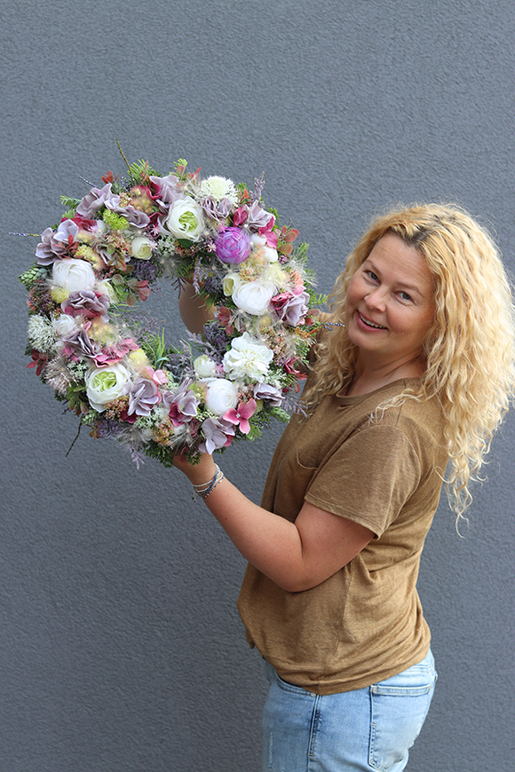 Bellanova Rose, gęsty wianek z puszkami dmuchawca, śr.40cm