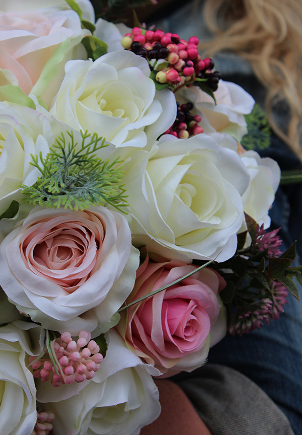 flowerbox Klotilde, kompozycja kwiatowa / bukiet, wys.29cm