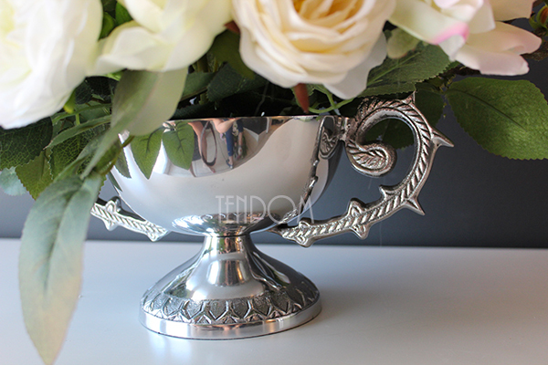 Pansama kompozycja kwiatowa w srebrnym naczyniu, wys.30cm