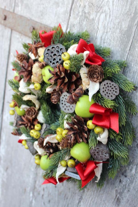 bożonarodzeniowy wianek na drzwi, Zima w Mieście, śr.27cm 